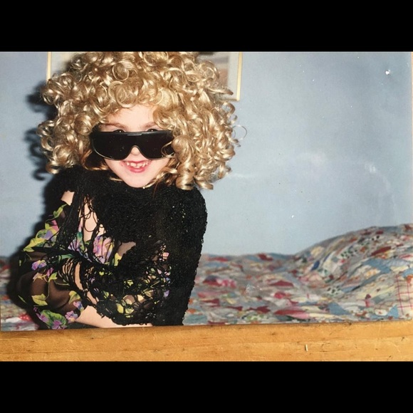 Meet your Posher, Daniella - Picture 1 of 1